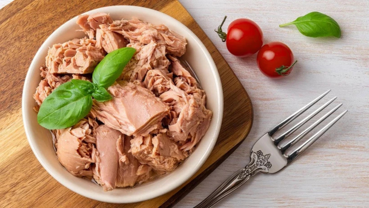 Ton balığı krizi: Felç riski taşıyan yüz binlerce kutu geri çağrıldı!