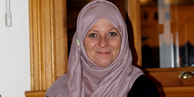 Tony Blair'in İslamiyet'i seçen baldızı Lauren Booth İstanbullu oldu