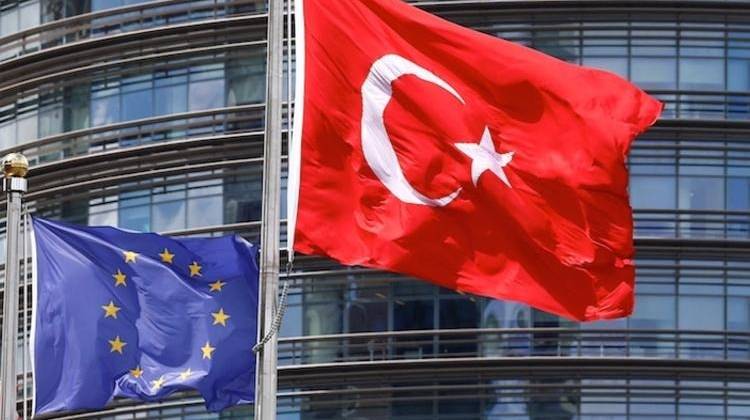 Toplantı öncesi sular kaynıyor