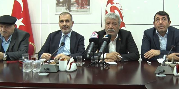 Toplantı sırasında depreme yakalandılar, Besmele çekerek sakin kaldılar