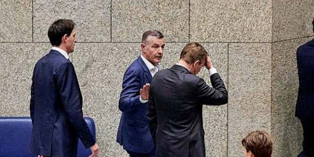 Toplantıda bayılan Bakan istifa etti