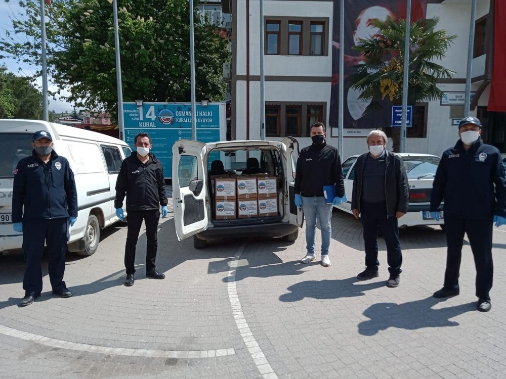 Toplu iftarlar yerine ailelere erzak yardımı 