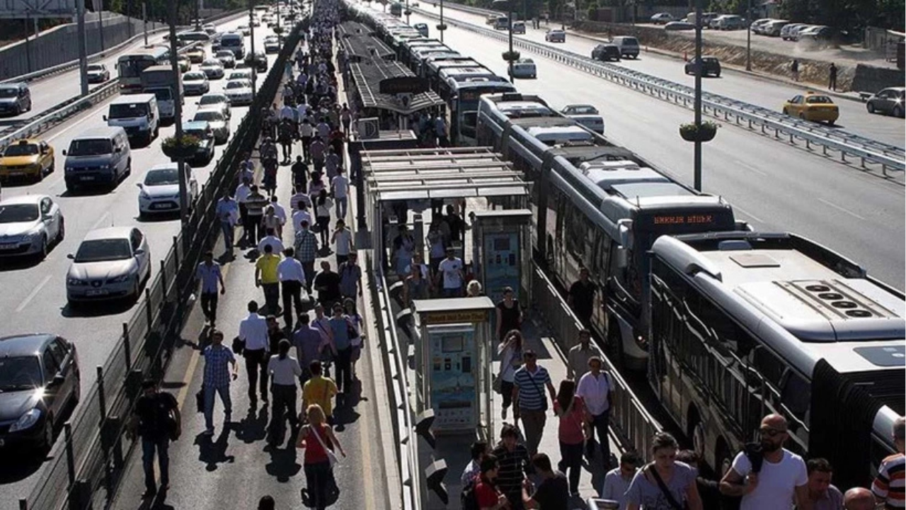 Toplu taşımada devrim: Yapay zeka artık otobüslerin güzergâhını yolcuya göre belirliyor