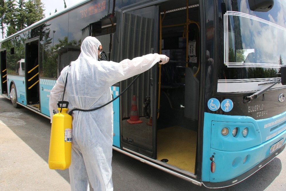 Toplu ulaşım araçlarında dezenfekte sürüyor 