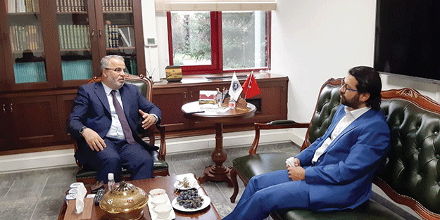 “Toplumun önde gidenleri sade yaşamalı”