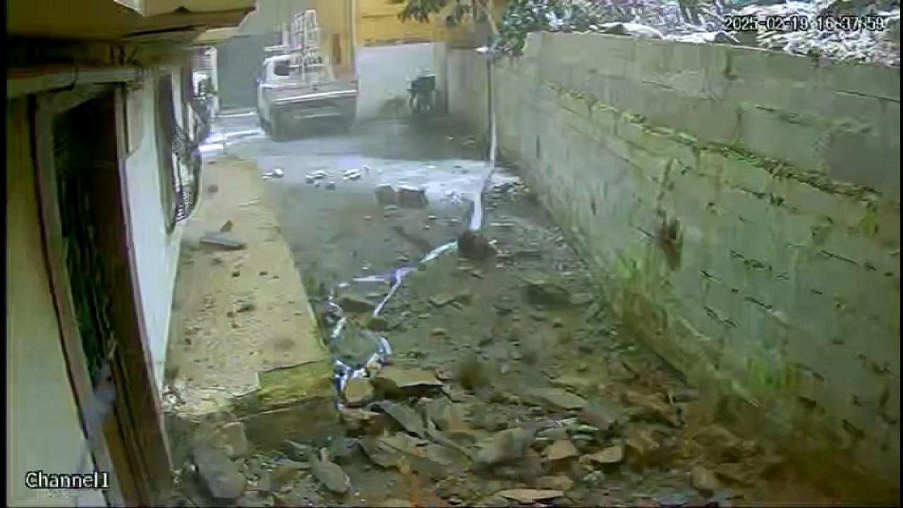 Toprak kayması böyle görüntülendi!