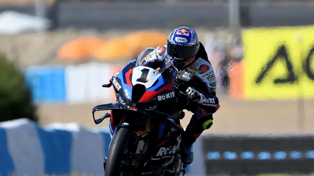 Toprak Razgatlıoğlu yine dünya şampiyonu oldu!