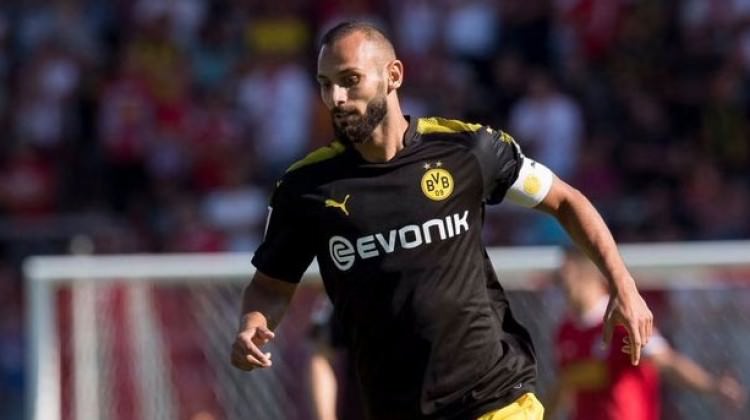 Toprak'ın burnu kırıldı!