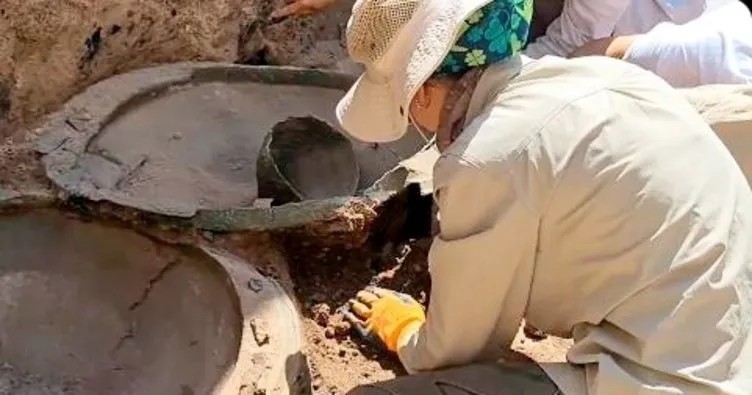 Topraktan fışkırmaya başladı! Van’a tarih kuşu kondu