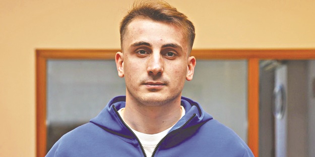 Topunu depremzedeler için hediye etti