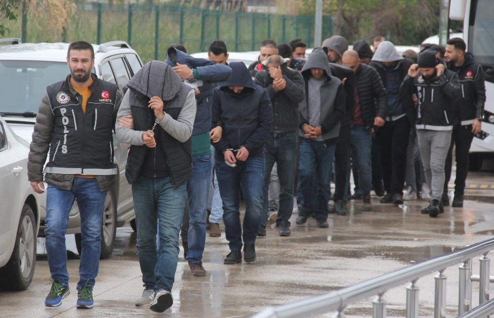 Torbacı operasyonunda 7 tutuklama 