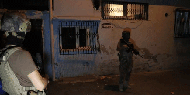 Torbacılara şafak baskını: Gözaltılar var