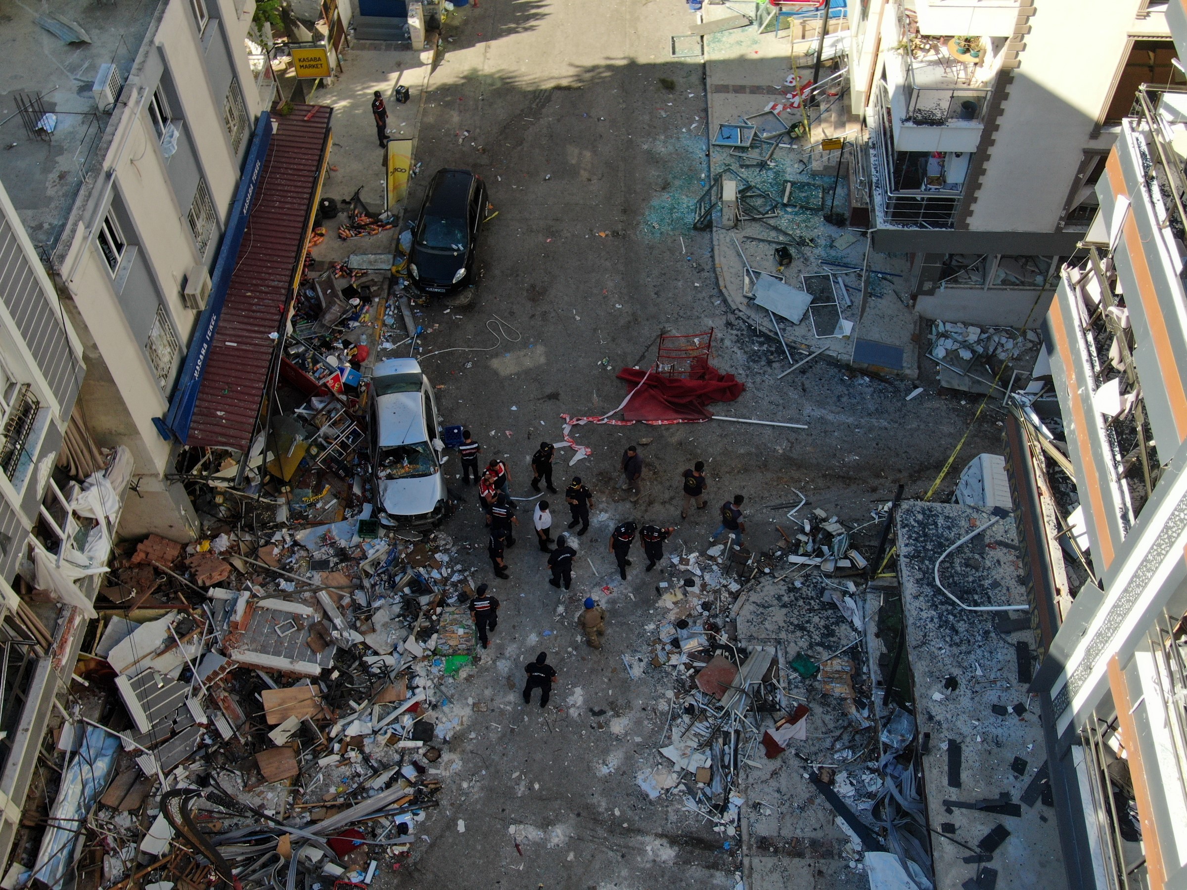 Torbalı'da patlamanın olduğu bölgede hasar tespit çalışmaları başladı