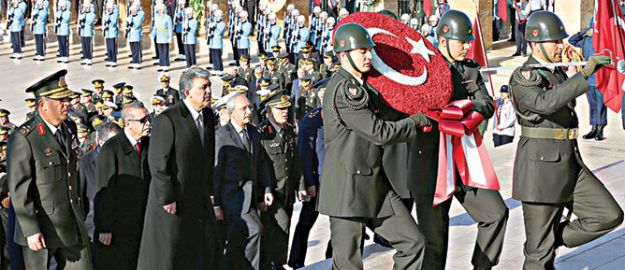 Törenlerle anıldı