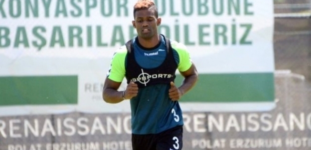 Eskişehirspor Dossa Junıor'u kiraladı