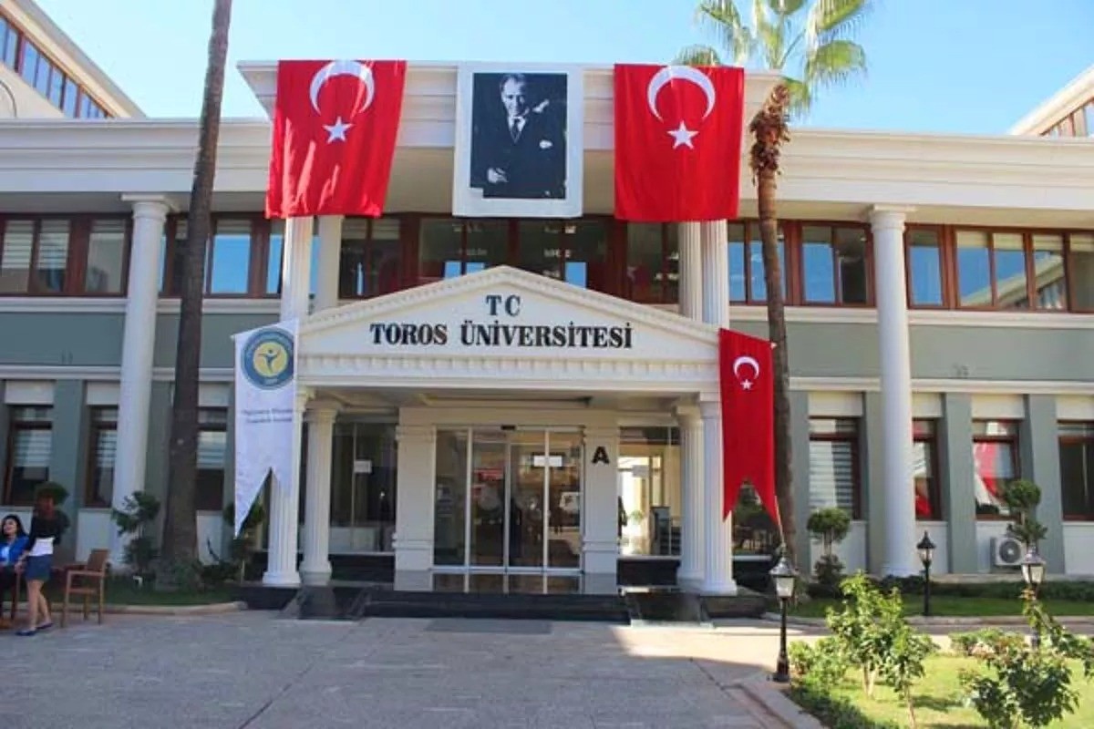 Toros Üniversitesi 11 Öğretim Üyesi alıyor