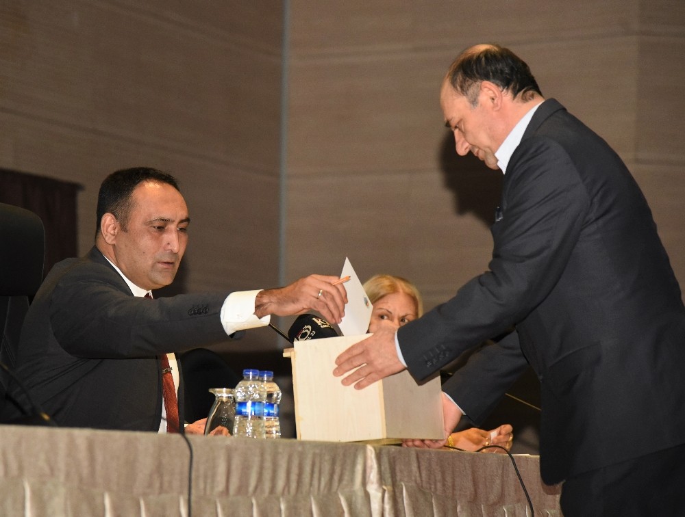 Toroslar Belediye Meclisi yılın ilk toplantısını yaptı 