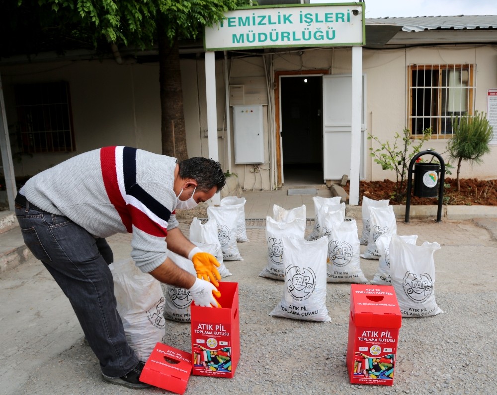 Toroslar Belediyesi 300 kilo atık pil topladı 