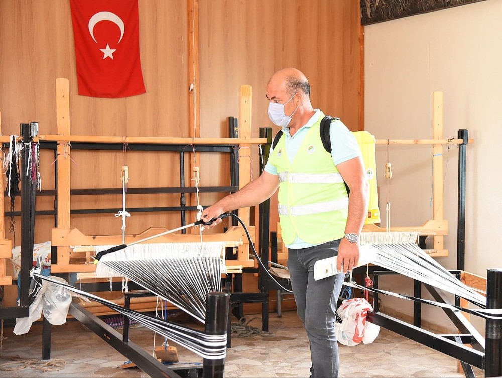 Toroslar Belediyesi, kurs merkezlerini dezenfekte etti 