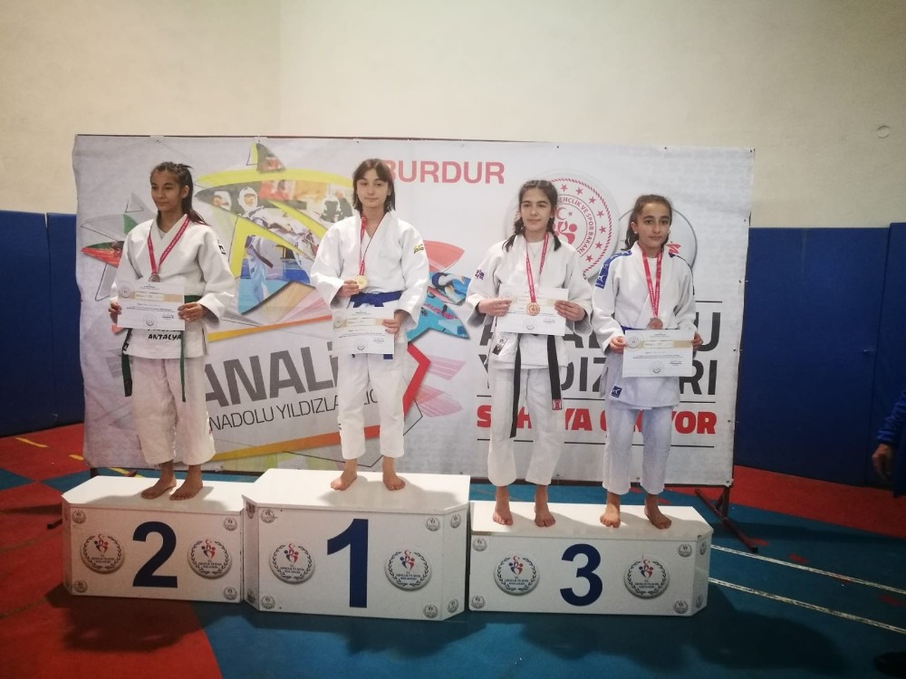 Toroslar Belediyesi sporcuları, yeni başarılara imza attı 