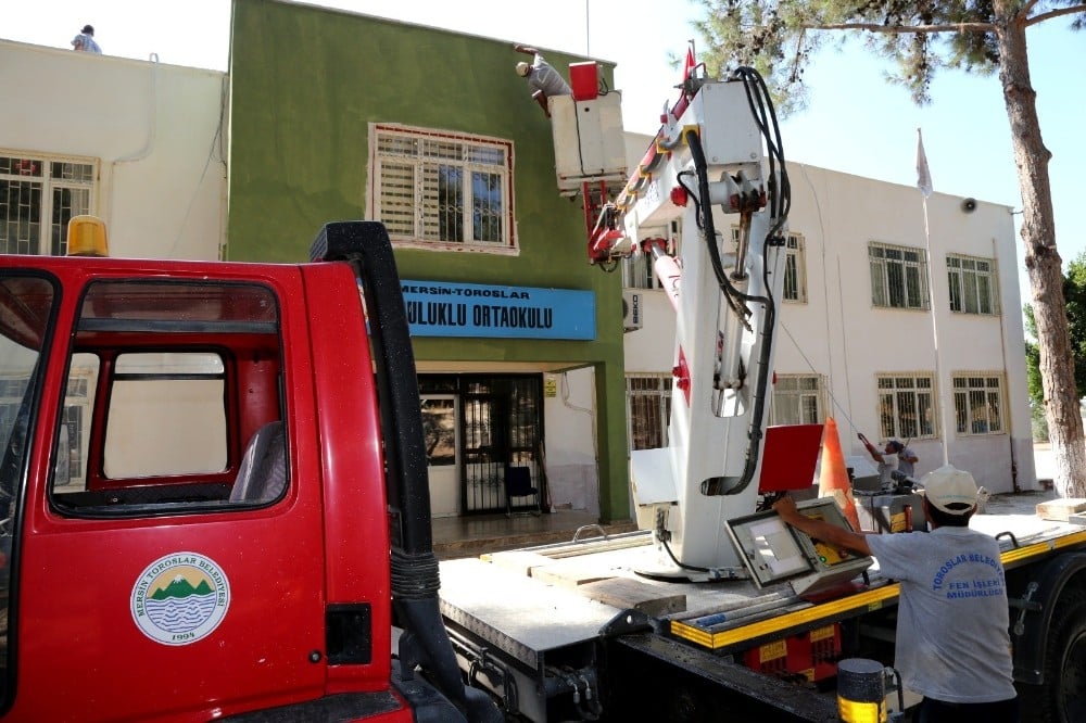 Toroslar’da çevre düzenlemesi çalışmaları sürüyor 