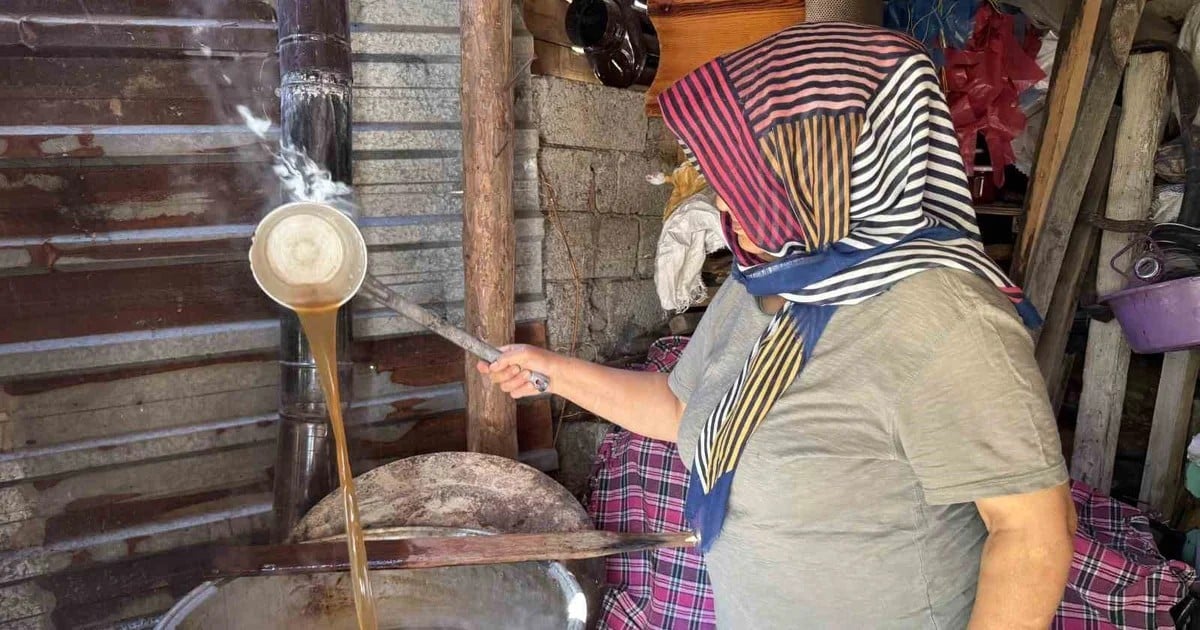 Torosların taş eriği 11 saat kaynatılıyor, ekşinin kilogramı 500 liradan satılıyor