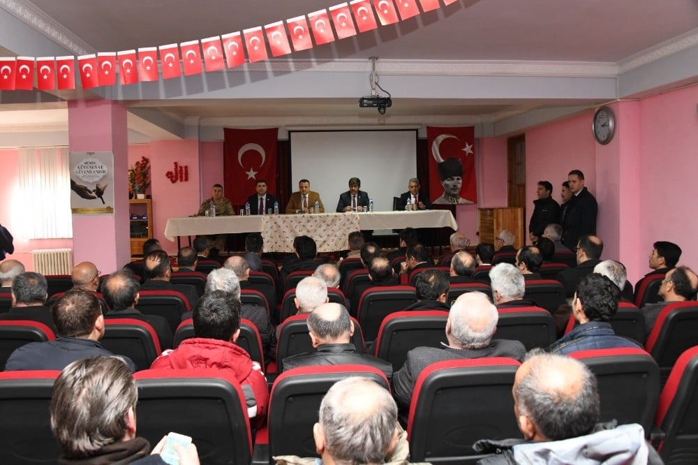 Torul’da devlet vatandaşıyla buluştu 