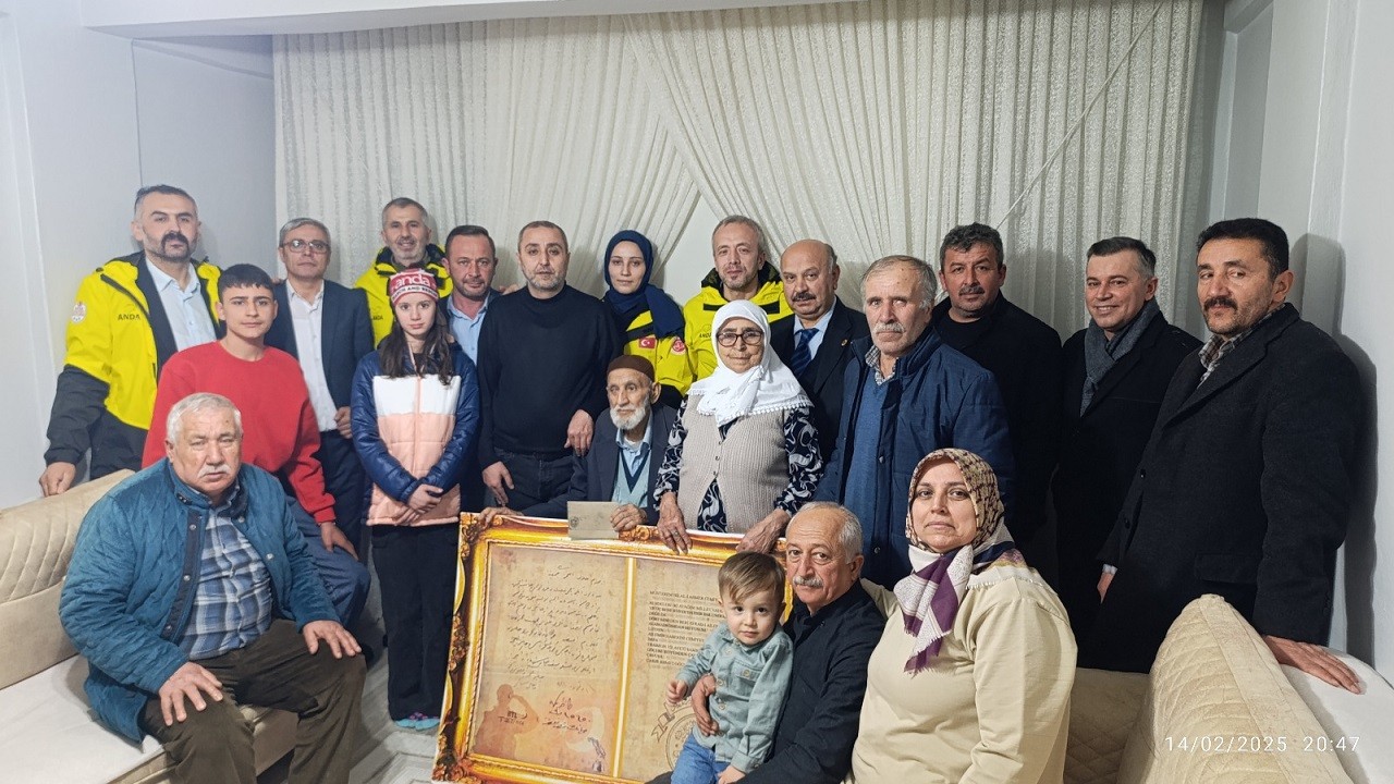 Torunlarını gözyaşına boğdu! 107 yıl sonra gelen mektup