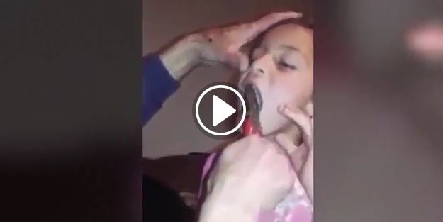 Torununun dişini bakın neyle çekti!