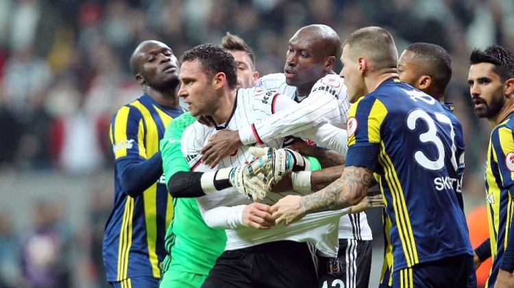 Tosic: Van Persie eşime küfür etti!