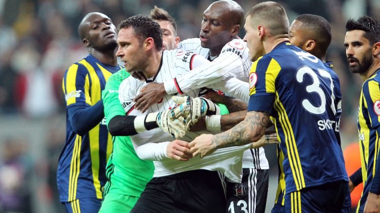 Tosic'in eşi yine yaptı yapacağını