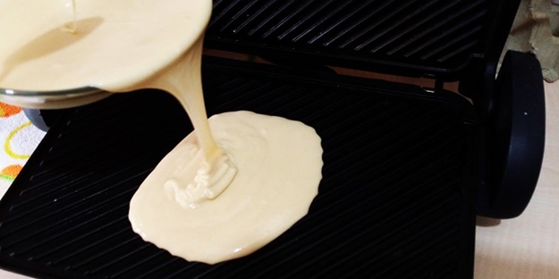 Tost makinesinde waffle