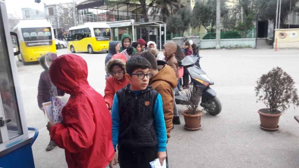 Tost ücretsiz olunca kuyruk oluştu 
