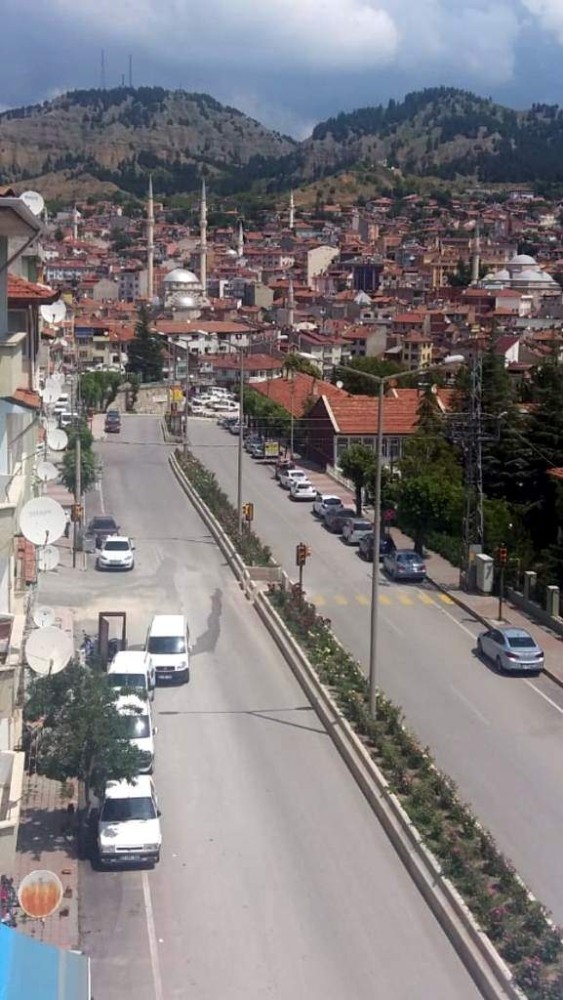 Tosya Belediyesi, ilçedeki bordürleri yenileyecek 