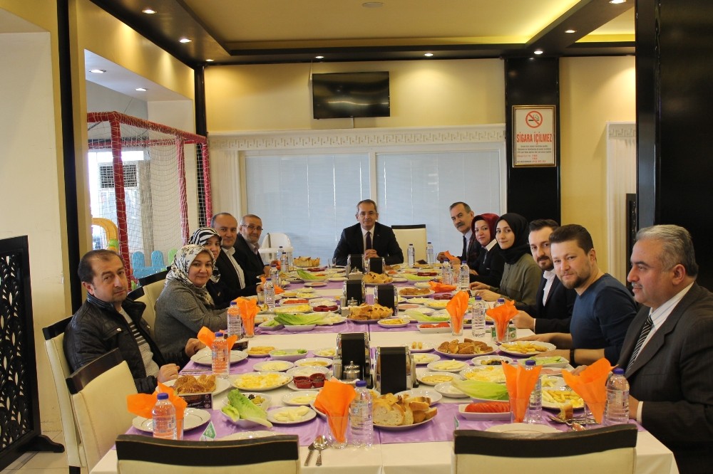 Tosya Kaymakamından gazetecilere jest 