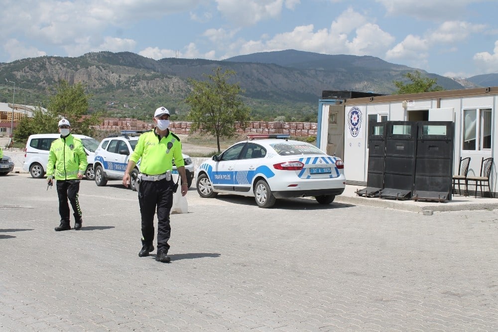 Tosya’da D-100 karayolunda korana virüs önlemleri arttırıldı 