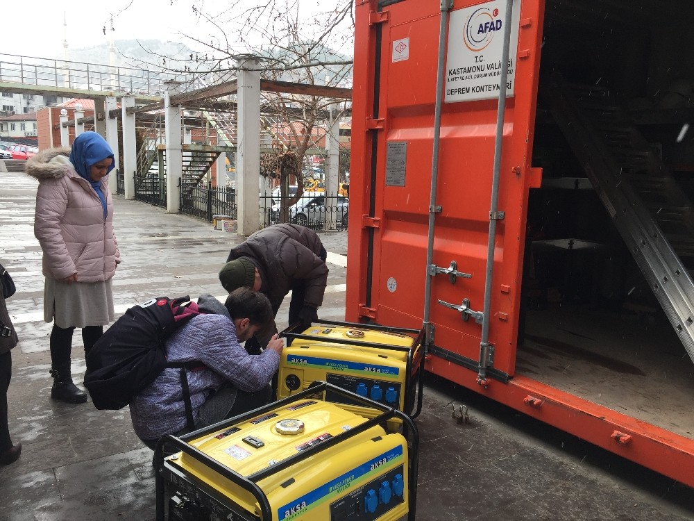 Tosya’da deprem konteynerleri kontrolden geçti 