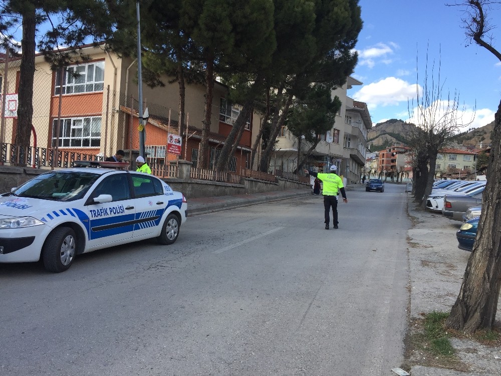Tosya’da okul servisleri denetlendi 