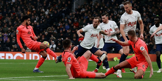 Tottenham'da koronavirüs krizi patlak verdi