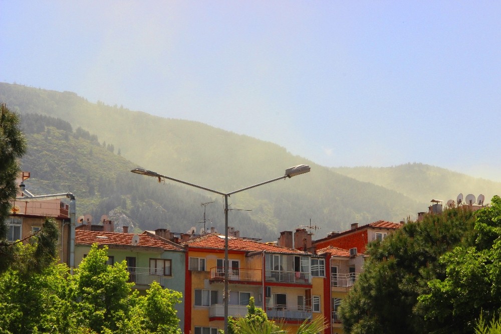 Toz taşınımı ve polenler Spil’i etkisi altına aldı 