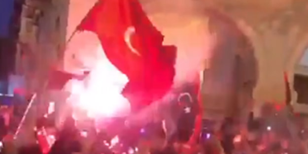 Trablus’ta 17 Şubat Devrimi Türk bayraklarıyla kutlandı