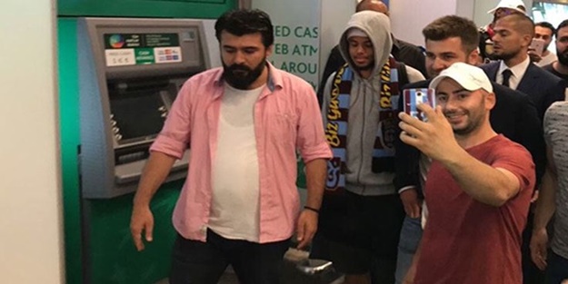 Trabzon bombayı patlattı!Yeni transferi İstanbul'da