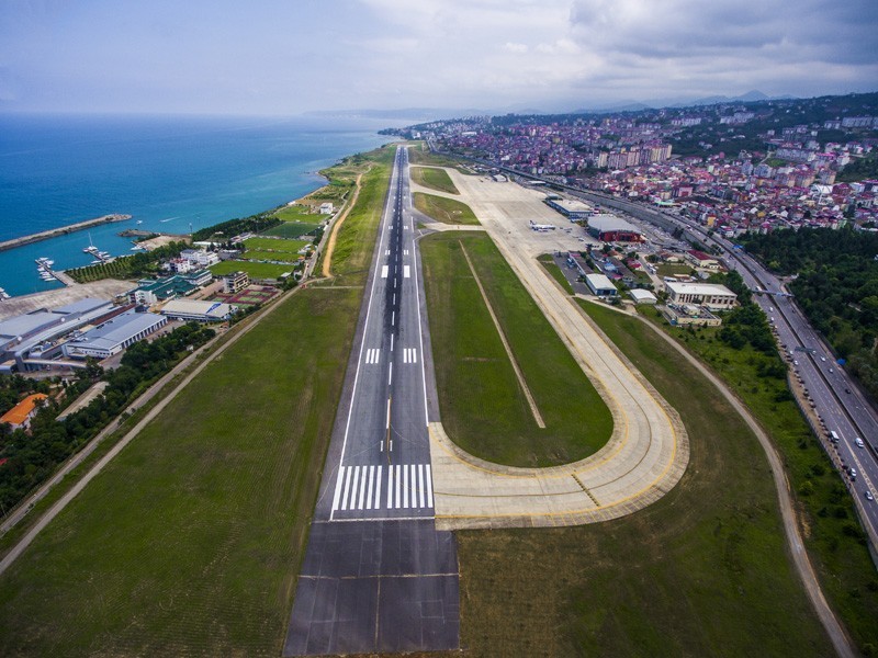 Trabzon Havalimanı pisti bakıma alınıyor 