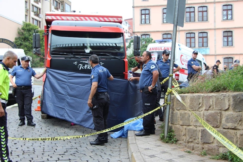 Trabzon şehir merkezinde hafriyat kamyonu dehşeti 