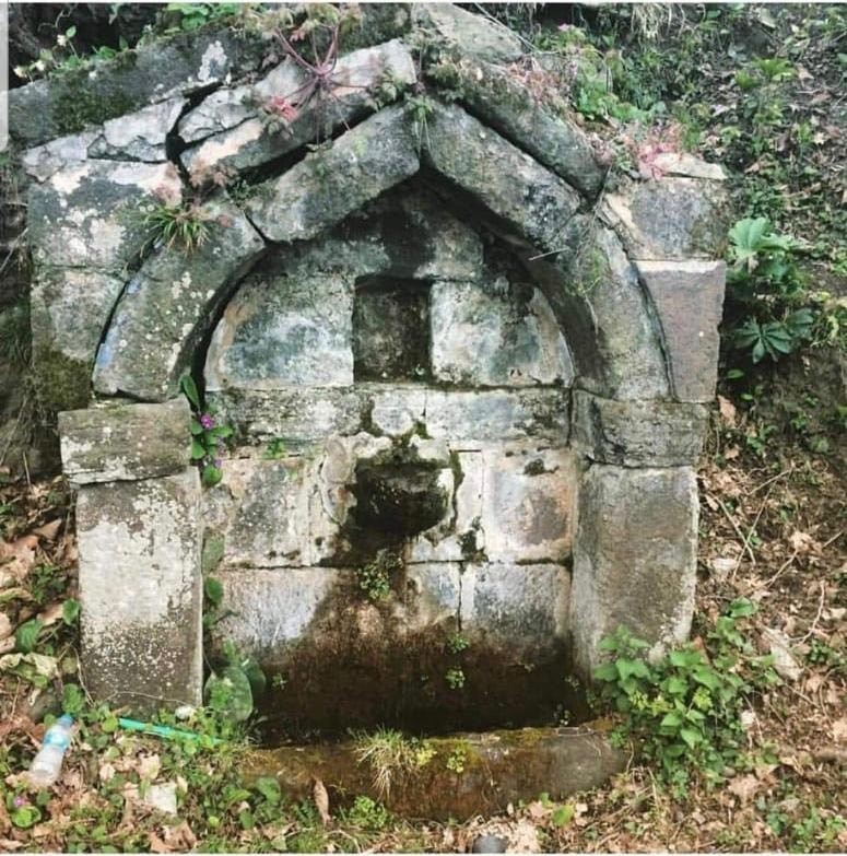 Trabzon’da 150 yıllık tarihi çeşmenin taşları çalındı 