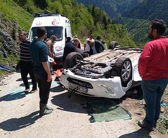 Trabzon’da araç uçuruma yuvarlandı : 1 ölü 