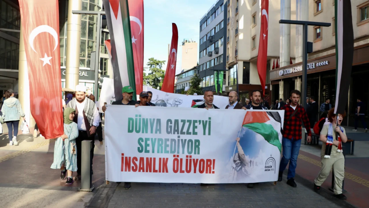 Trabzon'da Filistin'e destek yürüyüşü düzenlendi