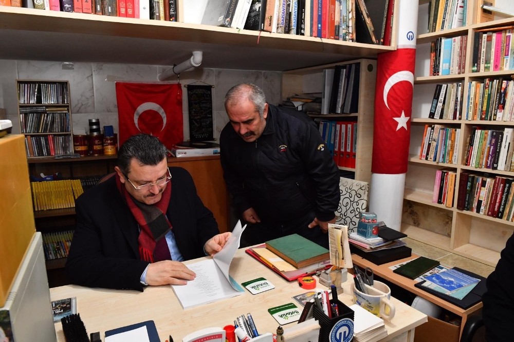 Trabzon’da kitapsever vatandaşın kurduğu kütüphane hizmete açıldı 