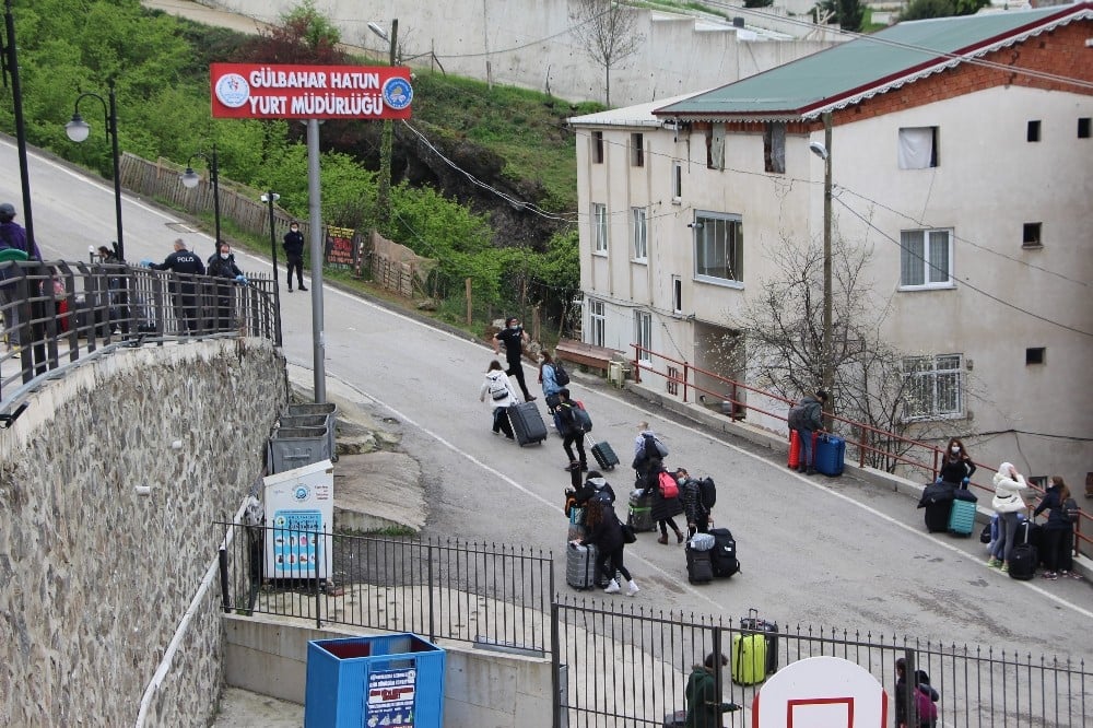 Trabzon’daki yurtlarda 510 kişi karantinada tutuluyor 