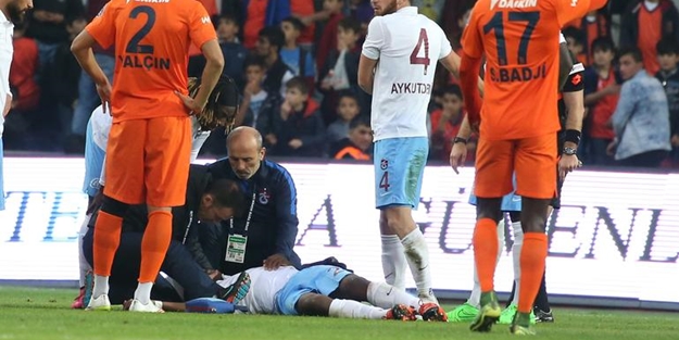 Trabzonlu futbolcu hastaneye kaldırıldı